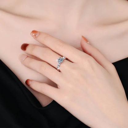 Heartfelt holiday gifts style honeycomb luxury ring for women with bright 1ct moissanite on silky glossy PT950 platinum finish
