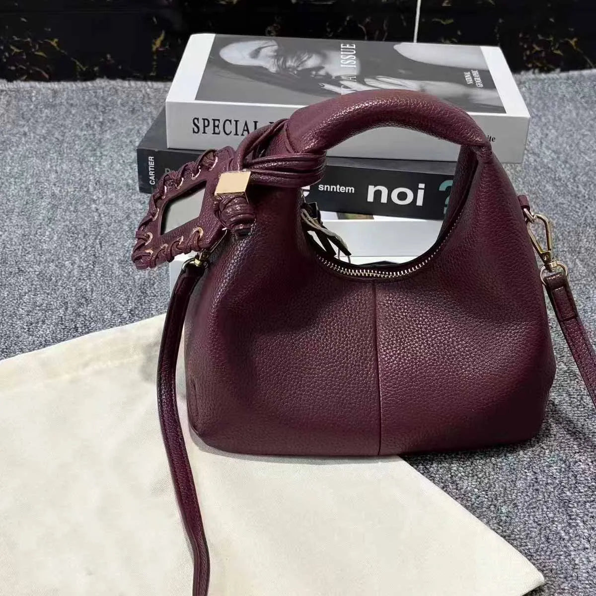 2026 New Y2K French Fashion Design Black Crescent Bag Female Saddle Bag with Cosmetic Mirror for Woman Shoulder Bags Purse