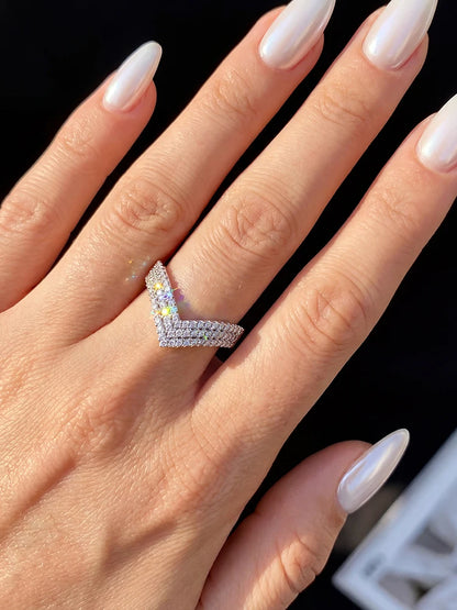 Fashion Real Round Moissanite Diamond V-shaped Rings for Women Daily Wear Anniversary Party 925 Sterling Silver Fine Jewelry