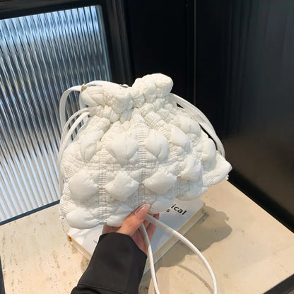 Women Drawstring Shoulder Bags Detachable Strap Quilted Crossbody Bag Solid Color Soft Padding Handbag for Outdoor Travel