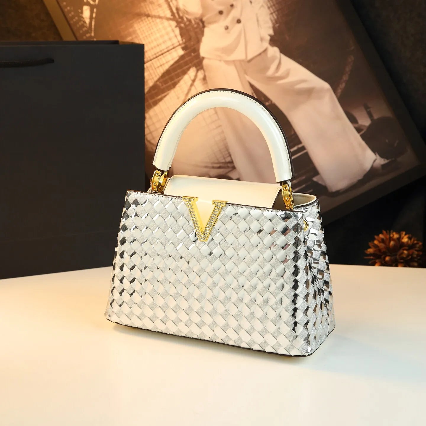 Genuine Leather Woven Handbag For Women 2026 New Light Luxury Women's Shoulder Bag Fashion Commuter Messenger Bag Versatile