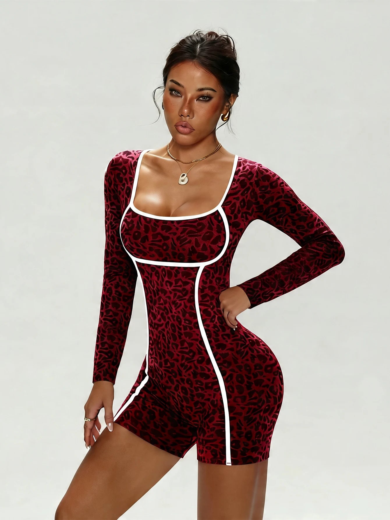 Women's Leopard Print Jumpsuit, Sexy One-Piece Long-Sleeve Bodysuit, Short Jumpsuit for Yoga & Gym, Black Streetwear