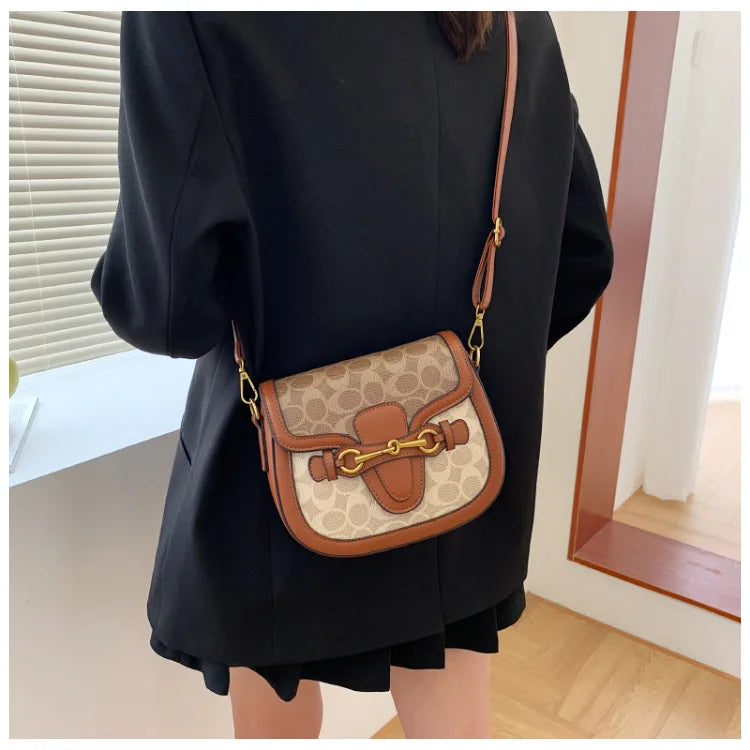 Women Retro Print Saddle Crossbody Bag Luxury Horse Bit Buckle Small Shoulder Bag Fashion PU Leather Ladies Daily Handbag