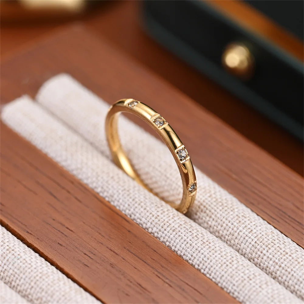 Women's Gold Ring 2mm Thin Silver Color Titanium Stainless Steel Crystal Wedding Rings for Woman Girl Elegant Jewelry Anello