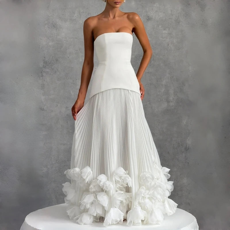 White Strapless Pleated Chiffon A-Line Wedding Dress With 3D Floral Hem Modern Bridal Gown For Women Brides Formal Evening Party