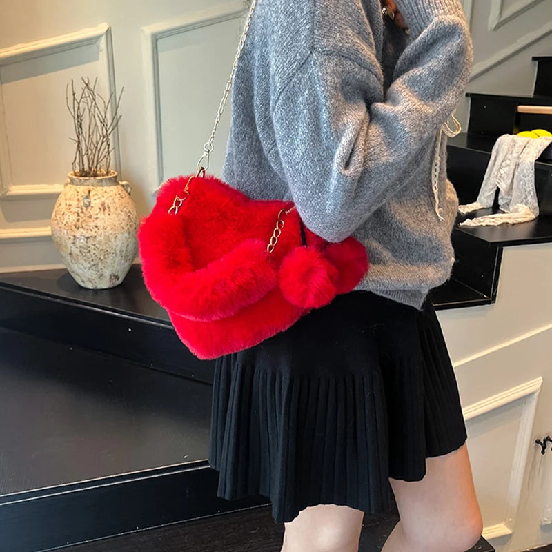 Large Capacity Fur Handbag Heart Shape Ladies Shoulder Bag Fashionable Cute Soft Zipper Closure Interior Phone Pocket