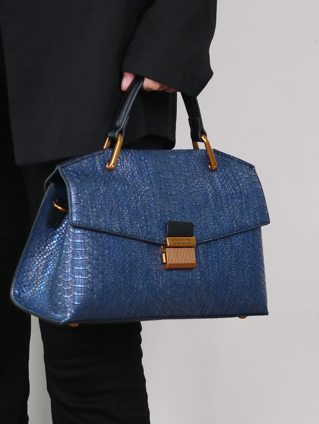 2026 New Retro Blue Snake-Shaped High-Grade Handbag Fashion Luxury Handbag Lightweight Large-Capacity One-Shoulder Messenger