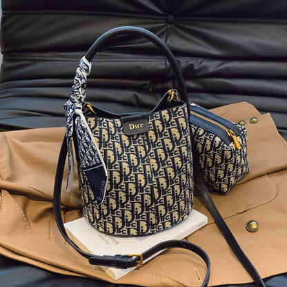 Vintage Light Luxury Bucket Bag Handbag for Women 2026 New Spring High-End Versatile Commuting Shoulder and Crossbody Bag