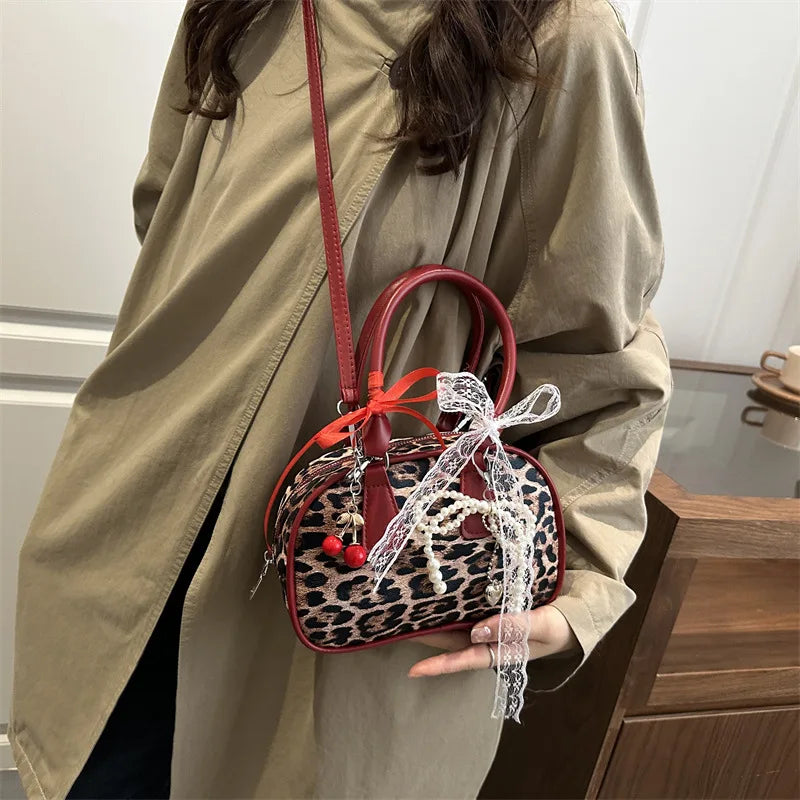 Vintage Leopard Pu Shoulder Bags for Women Portable Trendy Ladies Crossbody Bag Lace Pearl Pendant Female Bowling Handbags