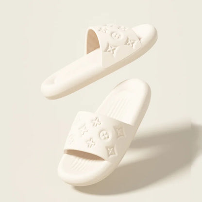 Light Luxury Women's Non-Slip Sandals, One-Piece Molded EVA Thick Sole, Cloud-like Soft Feel, Non-Water-Logging Slippers for Bat