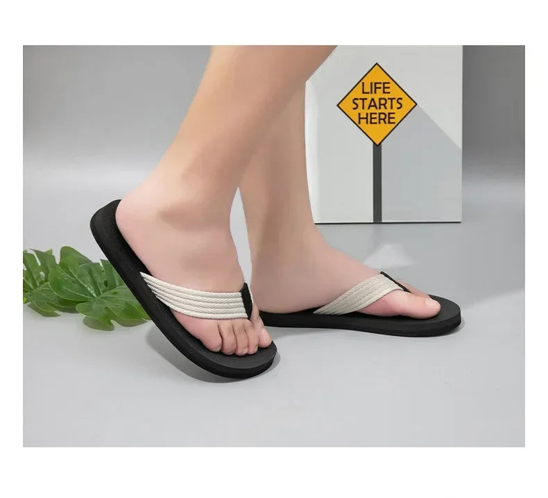 Hidden Middle Finger Slippers Figure with Legs Quick- Dry Flip Flops Parody Middle Finger Beach Summer Comfort Non Slip Sandal