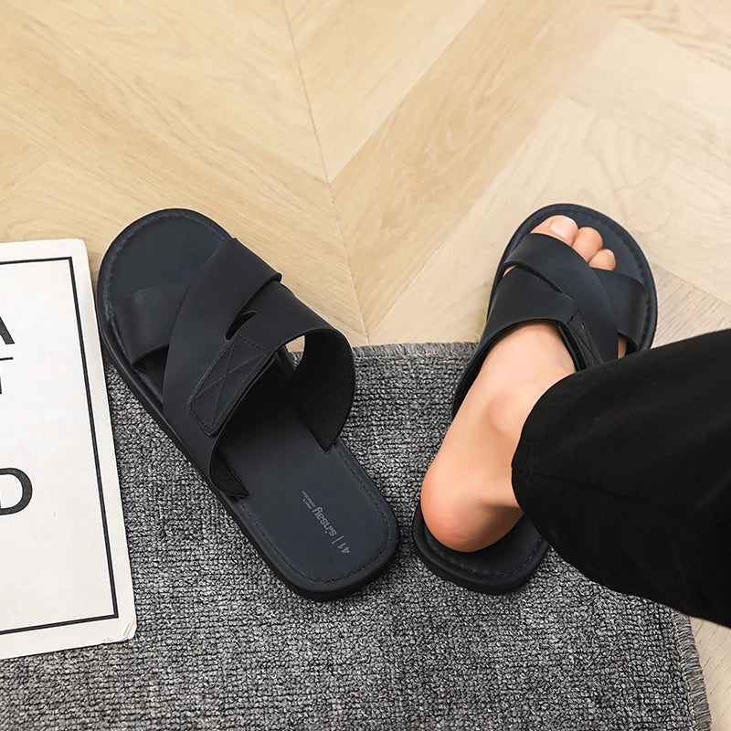 Men's slippers 2026 new summer leisure Korean fashion sports sandals light and comfortable flat bottom plus size sandals 46