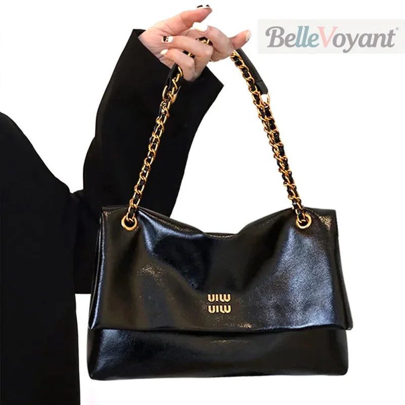 High-quality designer large-capacity underarm tote bag female 2026 new wild light luxury high-end commuter chain messenger bag