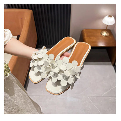Luxury Floral Petal Flat Sandals Women 2025 Casual Slides Open Toe Sandalias Mujer Flipflops Home Slippers Femme Pantuflas Shoes