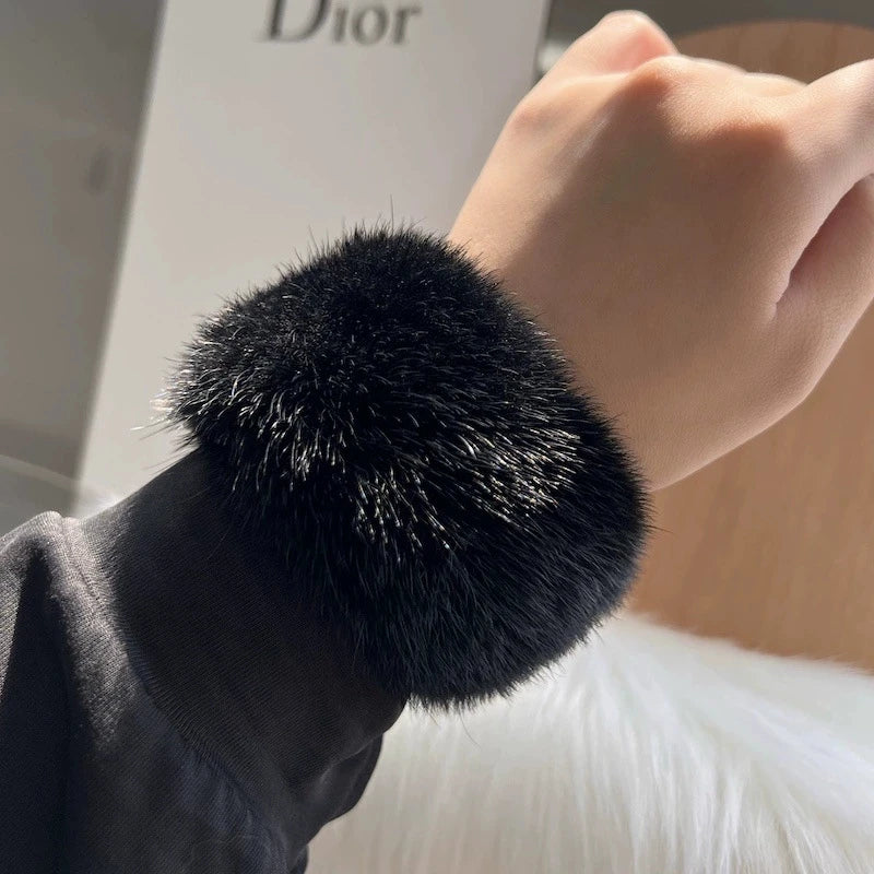 2026  Real Mink Fur Cuffs Sex Hand Arm Warmers Natural Mink Fur Cuffs Wristbands Female Warm Rabbit Hair for Women Manga
