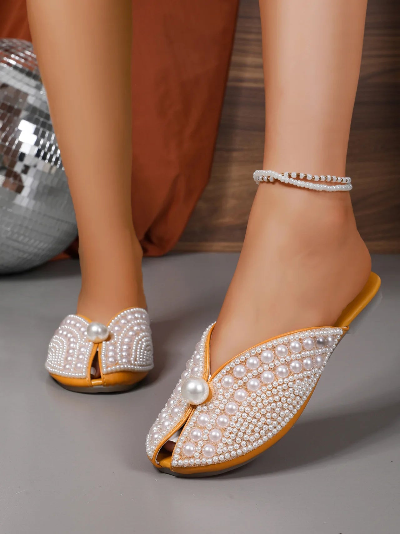 Women Slippers Summer Fashion Rhinestone Home Women Mules Shoes Elegant Slippers Luxury Designer Flat Sandals House Slides Women