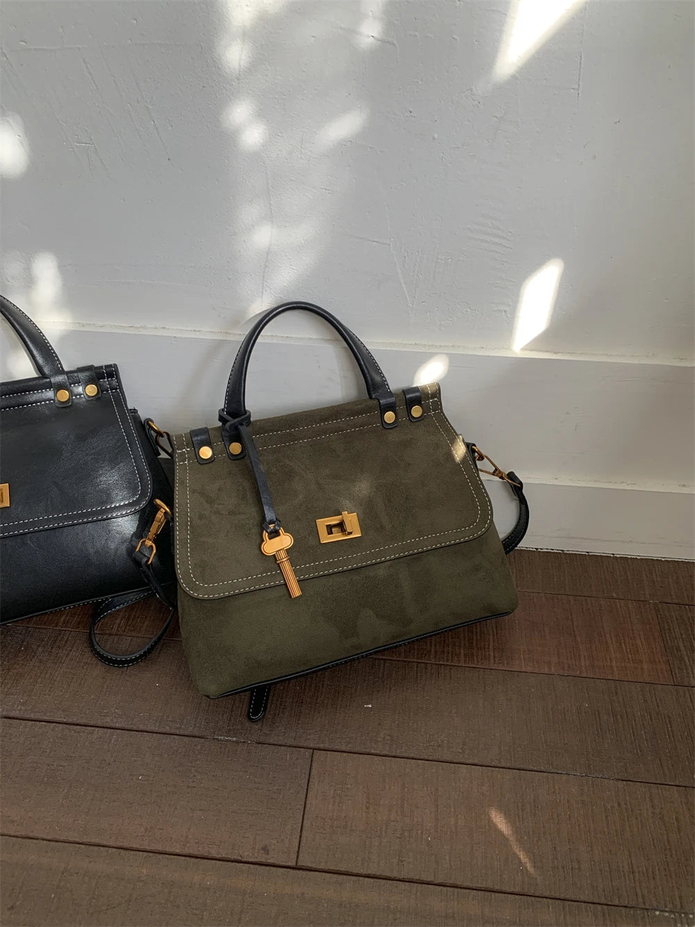 High Quality Retro Top-handle Bags For Women 2025 Winter New Designer Handbags Luxury Flap Shape PU Suede Shoulder Crossbody Bag