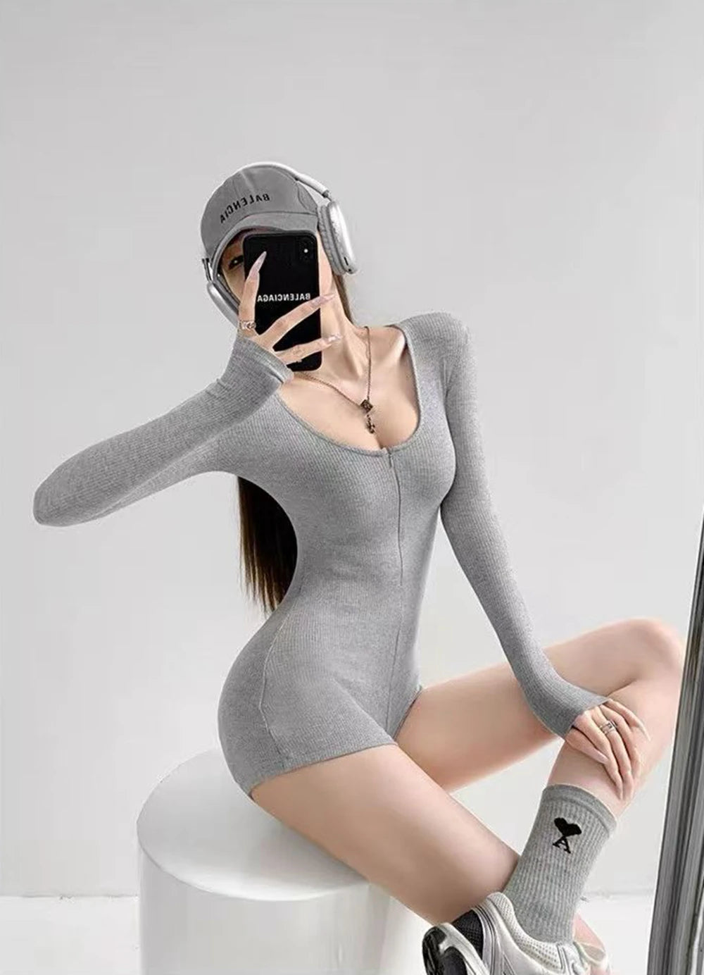 Women's Short Yoga Jumpsuits Long Sleeve Slim Fit Stretch One Piece Playsuits Sexy Fitness Female Shorts Zipper Sportwears