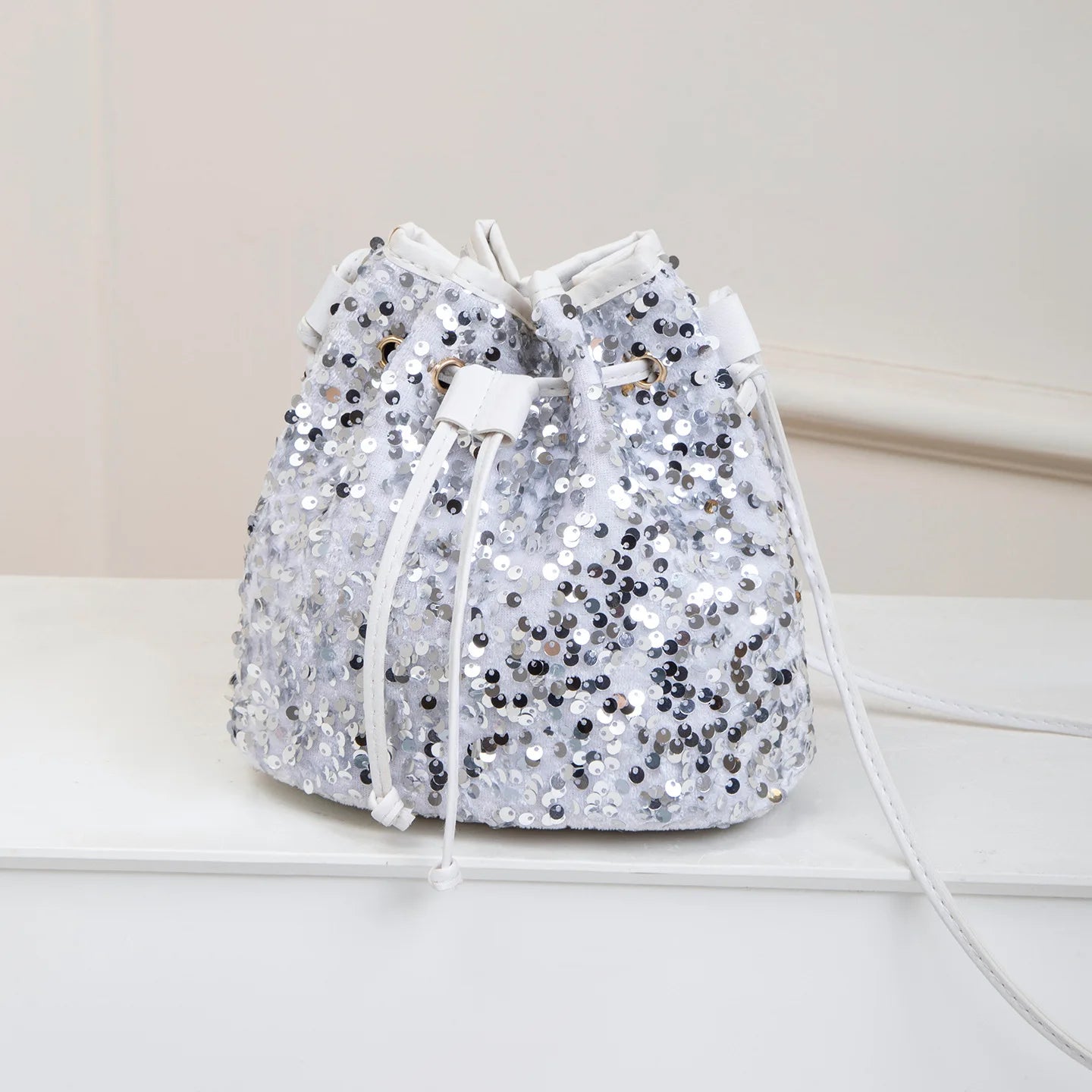 New Chic Multicolor Sequin Shing Shoulder Bag Fashion Versatile Handbag Drawstring Bucket Bag Large Capacity Wallet Purse Bags