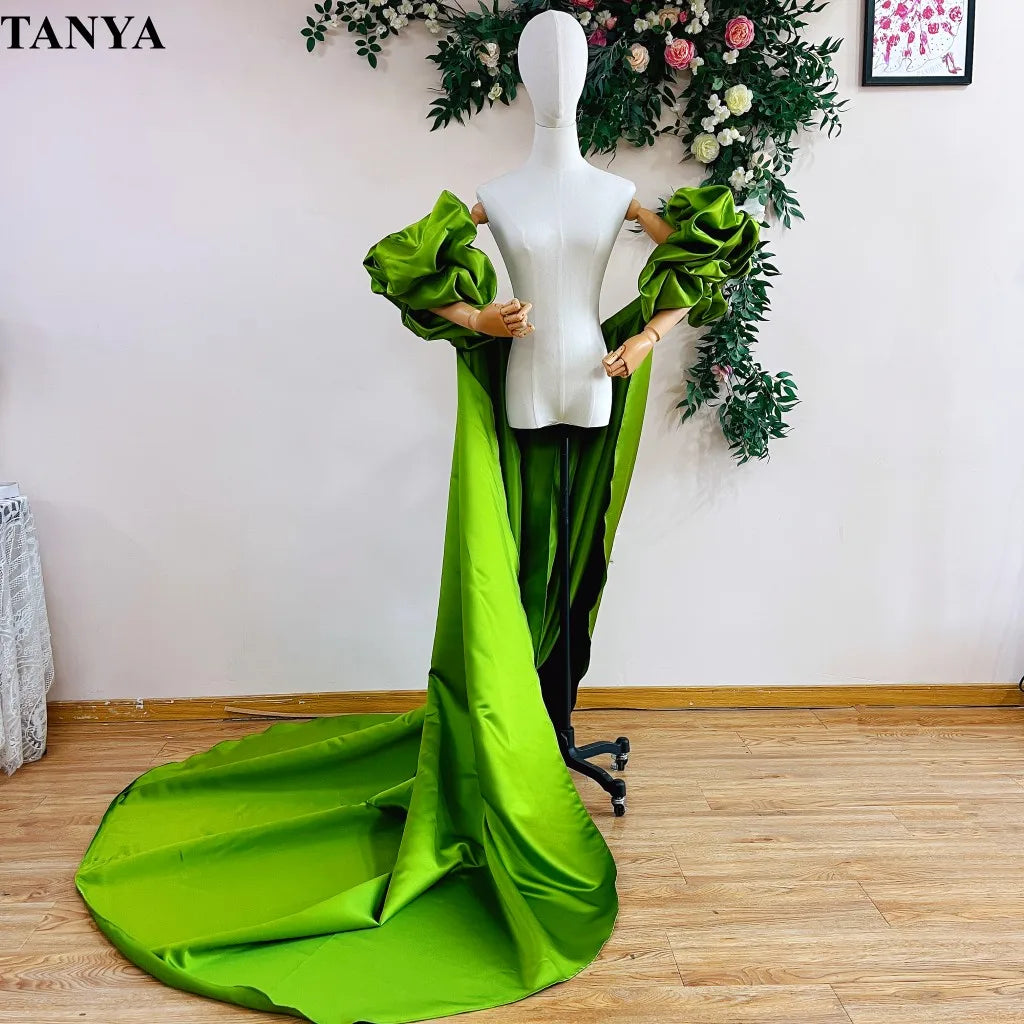 Red  Mikado Satin Long Wedding Cape Puffy Short Sleeves Court Tain Evening Cape Outfit Coat For Women Costume DJ199