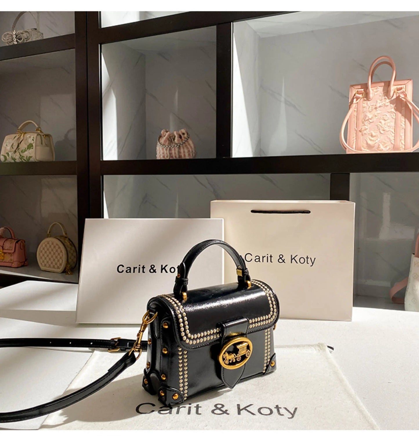 2025 Winter New in Handbags and Luxury Designer Bags for Party Popular and Delicate Square Make Up Handbag with Premium Leather