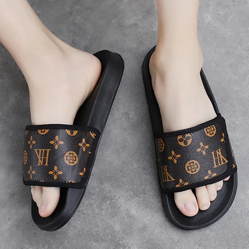 Summer Men Slippers Luxury Sport Slides Outdoor Street Clogs Quick Dry Beach Sandals Male Indoor Home Shoes Loafers Flip Flops