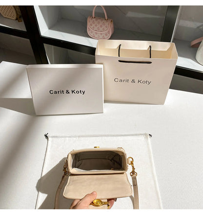 2025 Winter New in Handbags and Luxury Designer Bags for Party Popular and Delicate Square Make Up Handbag with Premium Leather