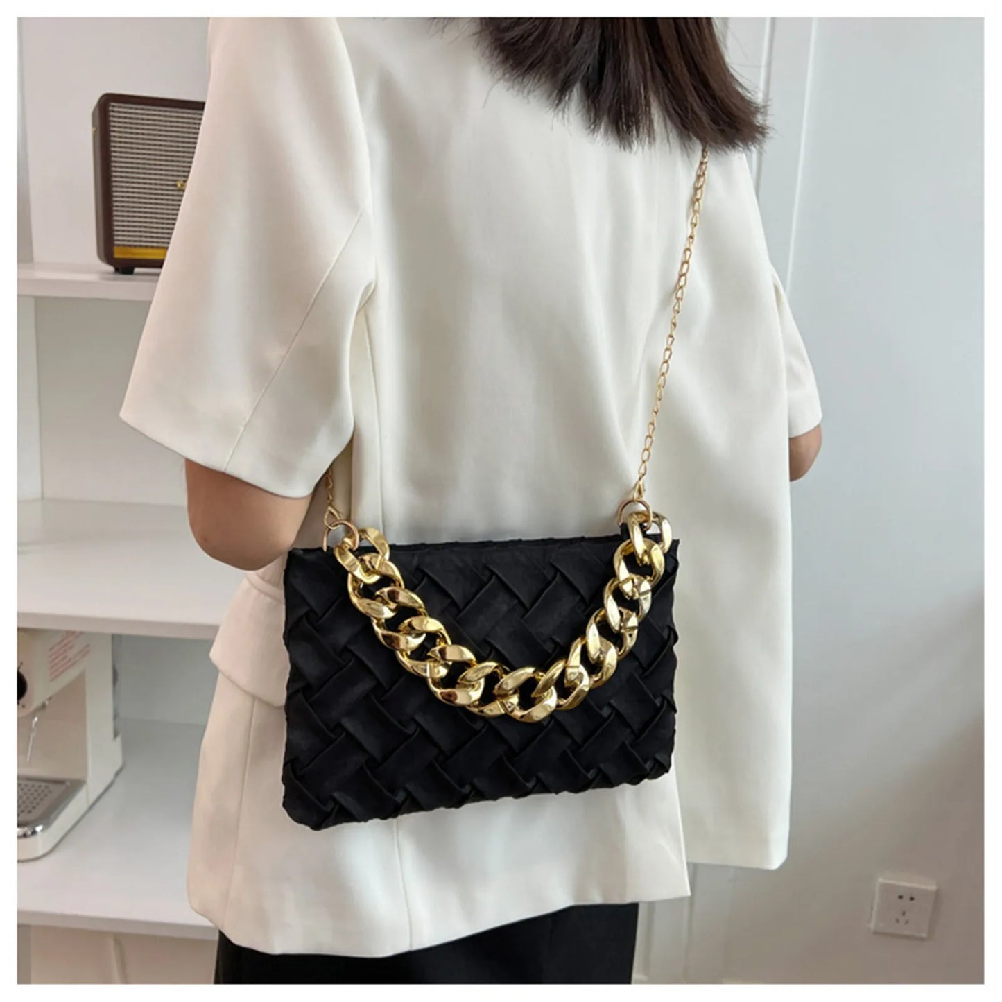 Chain Female Bag Braided Design Pleated Retro Shoulder Crossbody Bags for Women New Trend Handbag Evening Clutch Bag