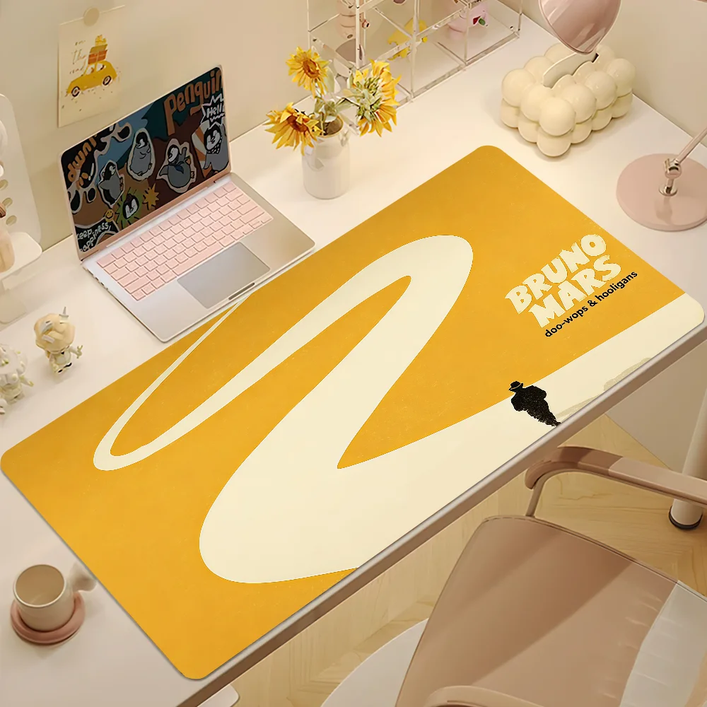 Singer B-Bruno Mars Mouse Pad Large Non-slip Lockedge Desktop Computer Desk Mat Keyboard Writing MousePad Office Gamer Student