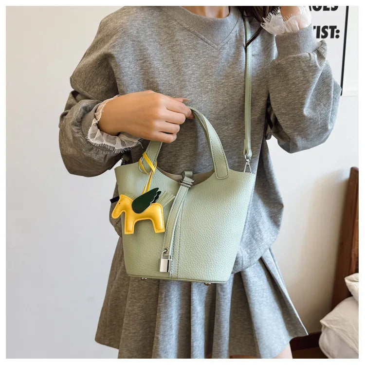 Fashion Vegetable Basket Bucket Bag Women's Autumn New Lychee Pattern Shoulder Bag Simple Solid Color Niche Messenger Bag