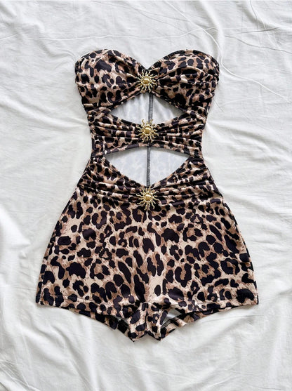 Women's Classic Retro Leopard Print Jumpsuit with Metallic Accessories, Suitable for Vacations, Parties, Dates, Afternoon Tea, M