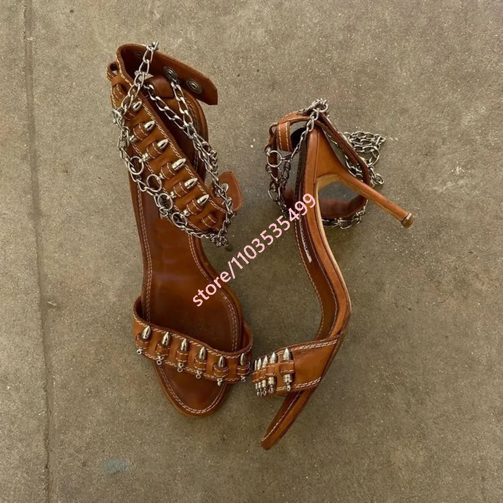 New Catwalk Bullet Chain Roman Sandals 2025 Summer Sexy Ladies Stilettos Black/brown Fashion Party Casual Open Toe Sandals