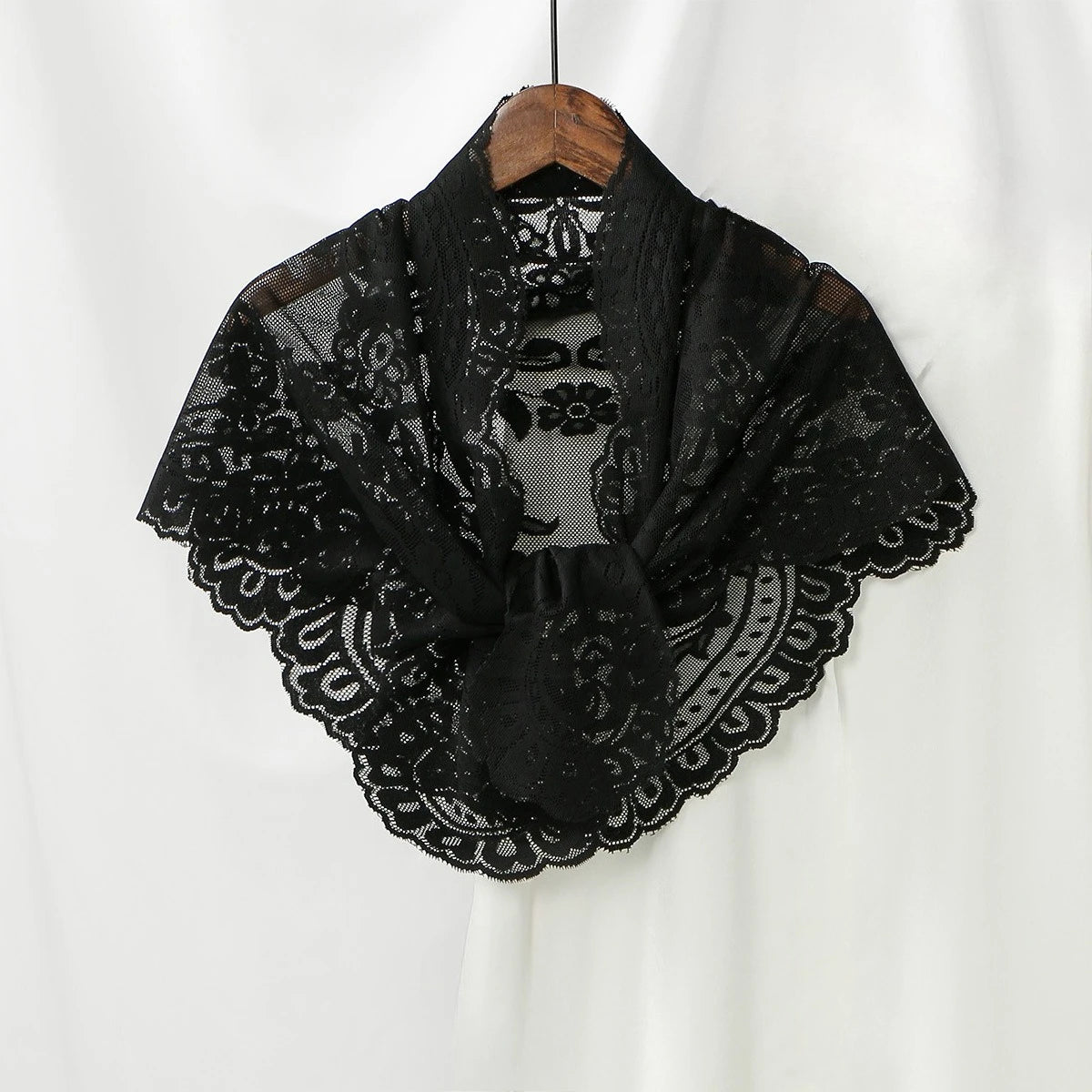 Women'S Lace Triangular Shawl, Breathable Floral Hollow Out Outerwear, French Retro Scarf, Commute Wedding All-Match