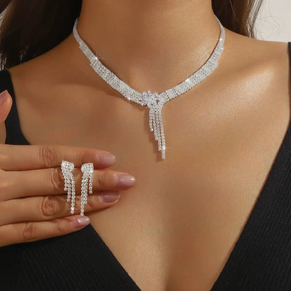 Ladies' Fashionable Silver-Plated And Diamond-Encrusted Metal Necklace, Earrings Set, Bride'S Wedding Attire And Accessories