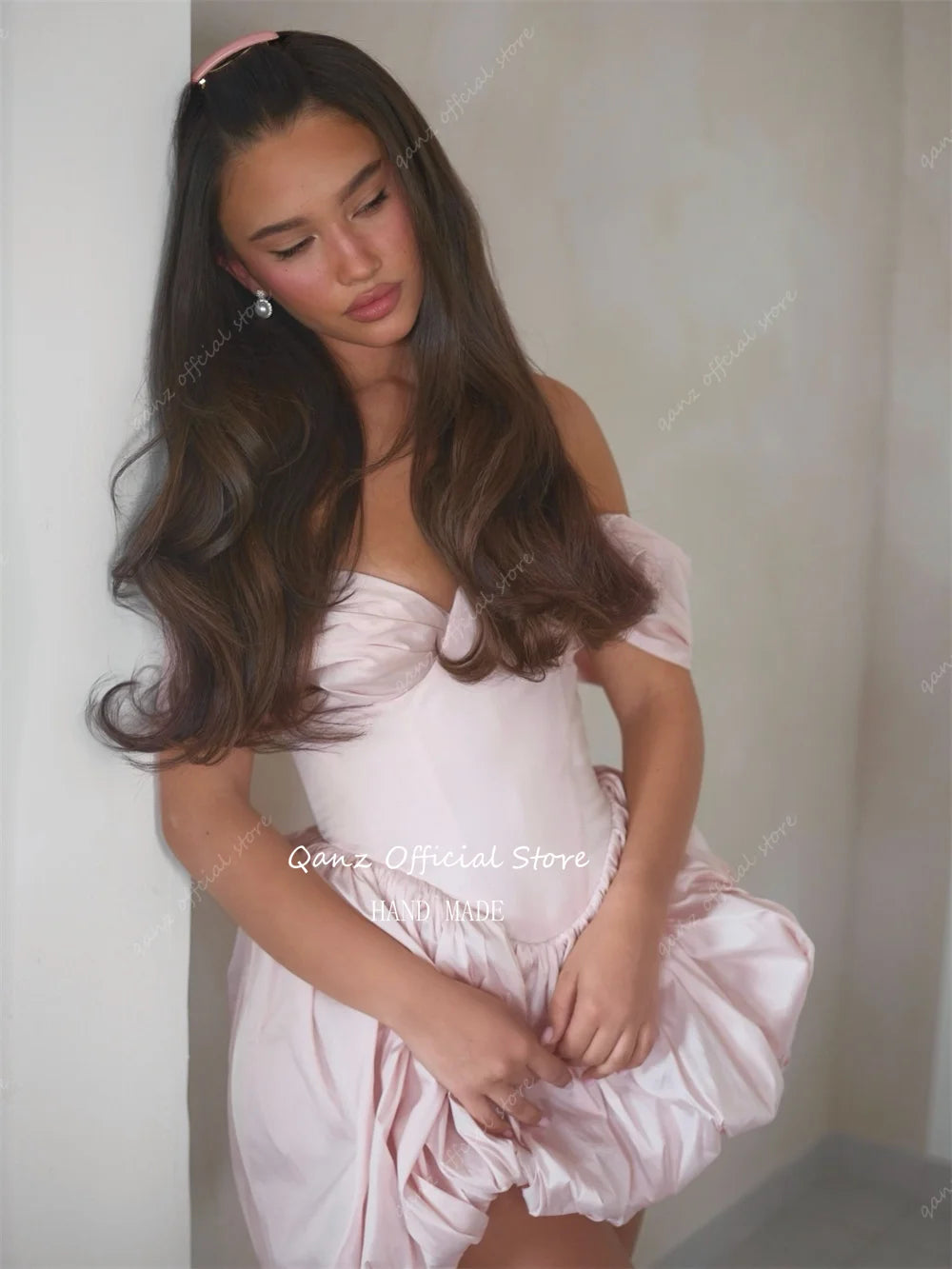 Qanz Baby Pink Prom Dresses Off Shoulder Satin Short A Line Birthday Dresses For Woman Mini Puffy Vestidos De Fiesta Customized