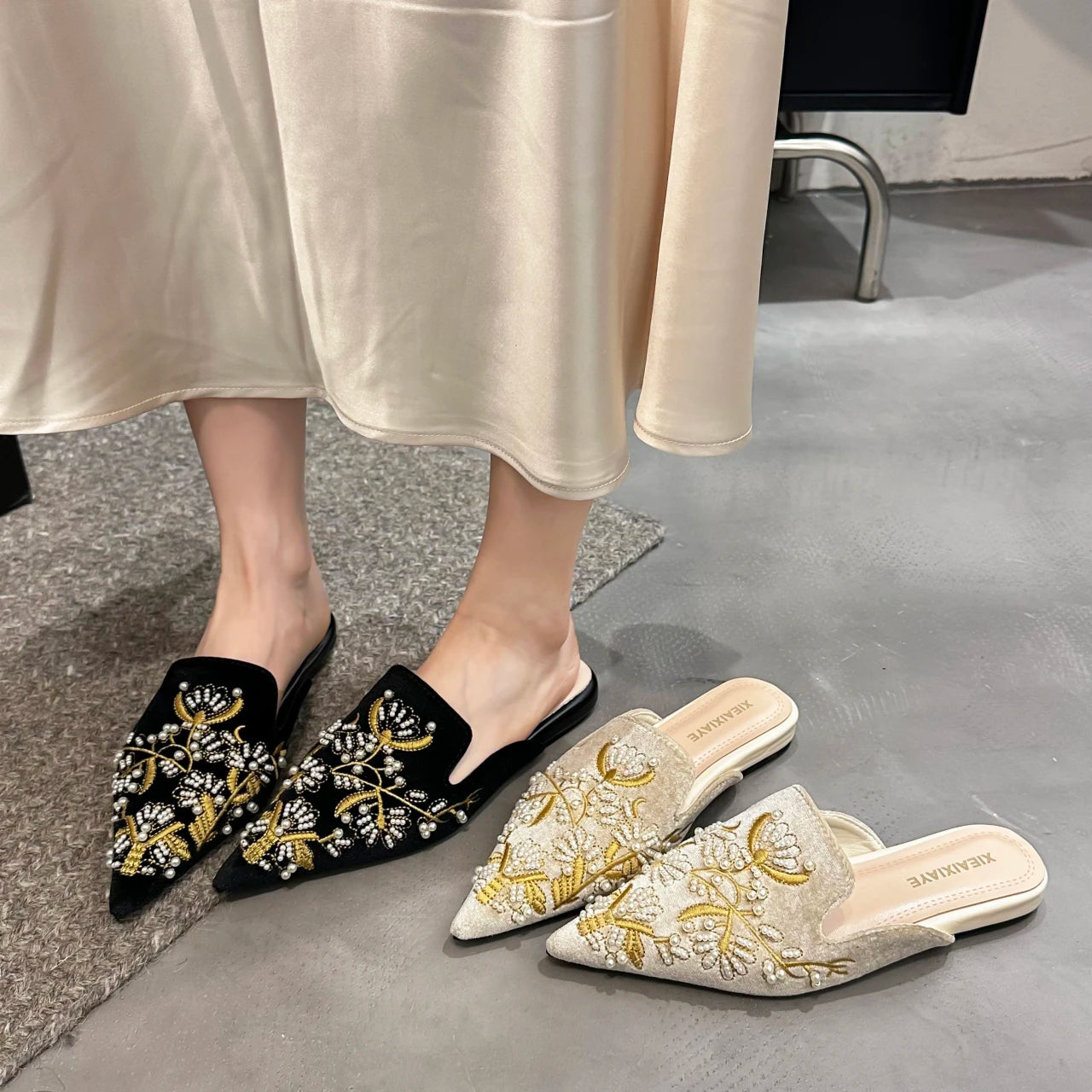 Embroidery Women Mules Slippers Luxury Elegant Pointed Toe Slides Shoes Ladies Sandalias Pointed Bead Embroidery Roman Style