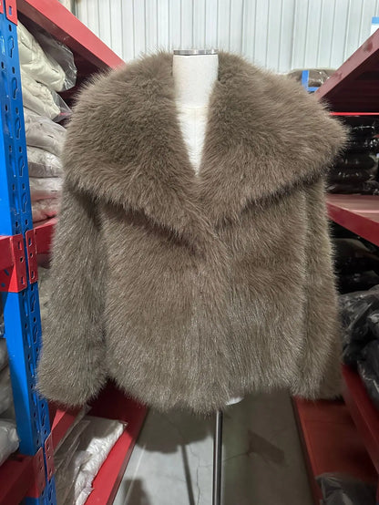 Women's Winter Fur Coat Mink Fur Large Lapel Fluffy Short Top in Large Size for Warmth And Style