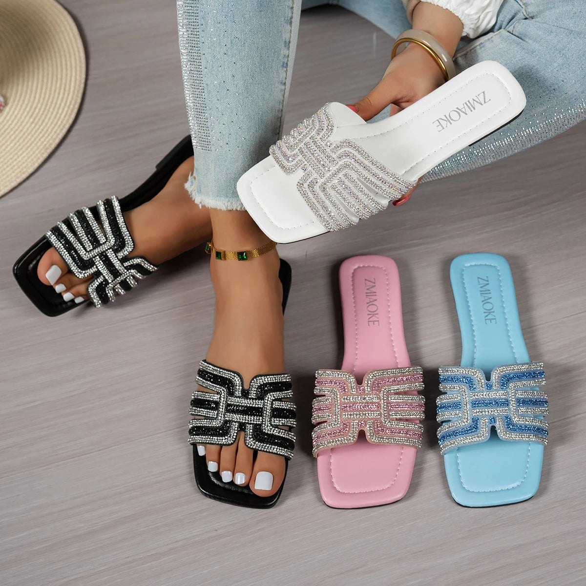2026 Women Rhinestone Slippers Fashion Non-Slip Shoes Women Outdoor Slippers Designer Square Heel Flat Sandals Slides Women
