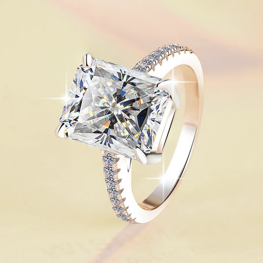 Luxury Radiant Cut PT950 Platinum 5CT Moissanite Band Women's Elegant Sparkling High-End Engagement Ring