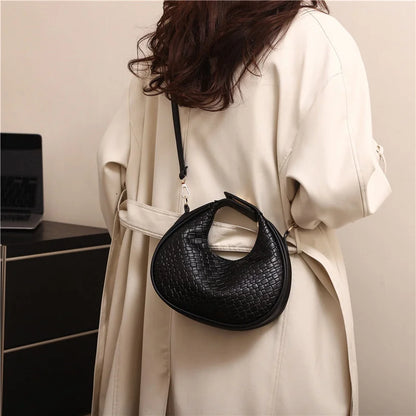 Fashion Black Half Moon Bag Luxury Pu Leather Ladies Purses and Handbags Crossbody Women Shoulder Bags