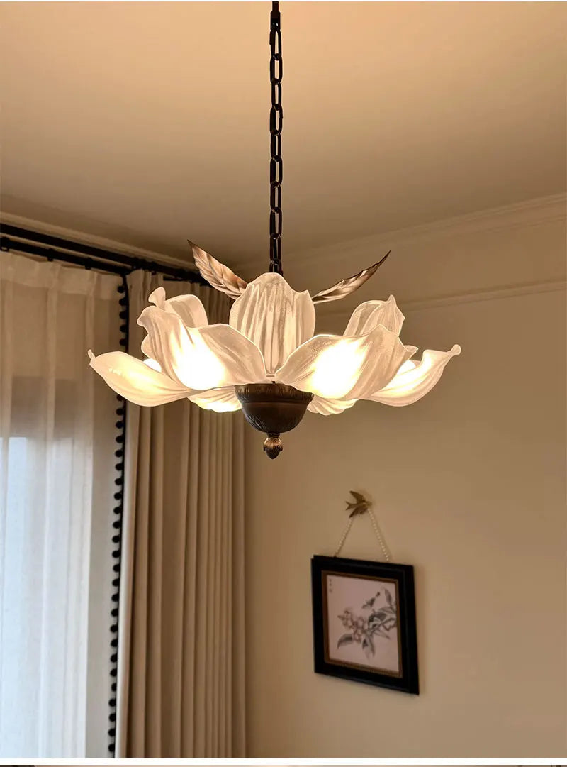  Flower Petal Pendant Light Medieval Style Chandelier Retro Tricolor Lights Interior Restaurant Living Room Bedroom Lighting