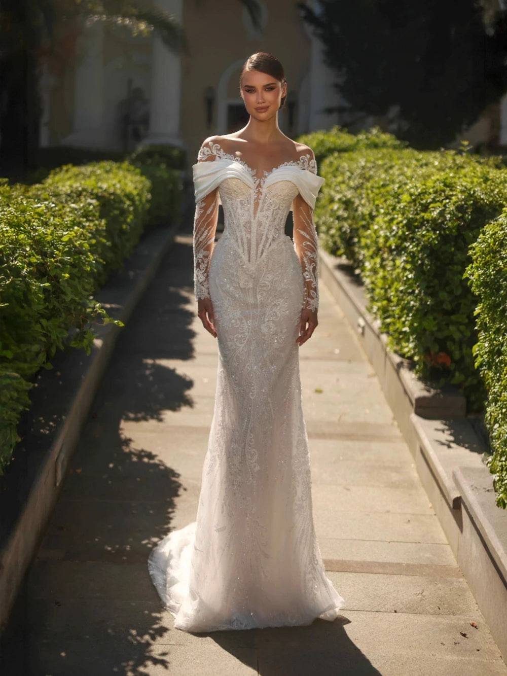 2026 New Detachable Train Embroidery Beaded Wedding Dress Long Sleeved Lace Bridal Gown Customized Dreamy Dresses For Bride