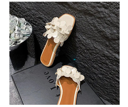 Luxury Floral Petal Flat Sandals Women 2025 Casual Slides Open Toe Sandalias Mujer Flipflops Home Slippers Femme Pantuflas Shoes