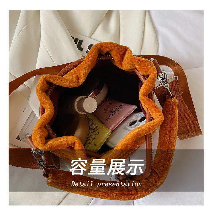 New Fashion Women's Bucket Bag Trend Brand Personality Plush Shoulder Bag High-end Elegant Crossbody Bag Designer Luxury Handbag