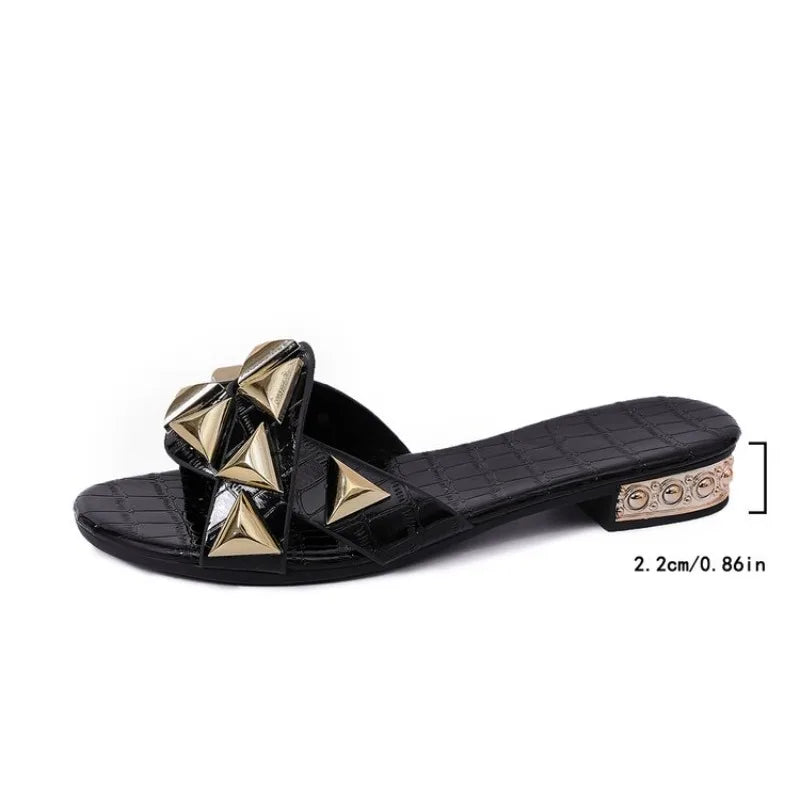 Summer Women Shoes Ladies Flip Flops Designer Outside Female Slippers Summer New Luxury Sandals Fashion Walking Open Toe Slides