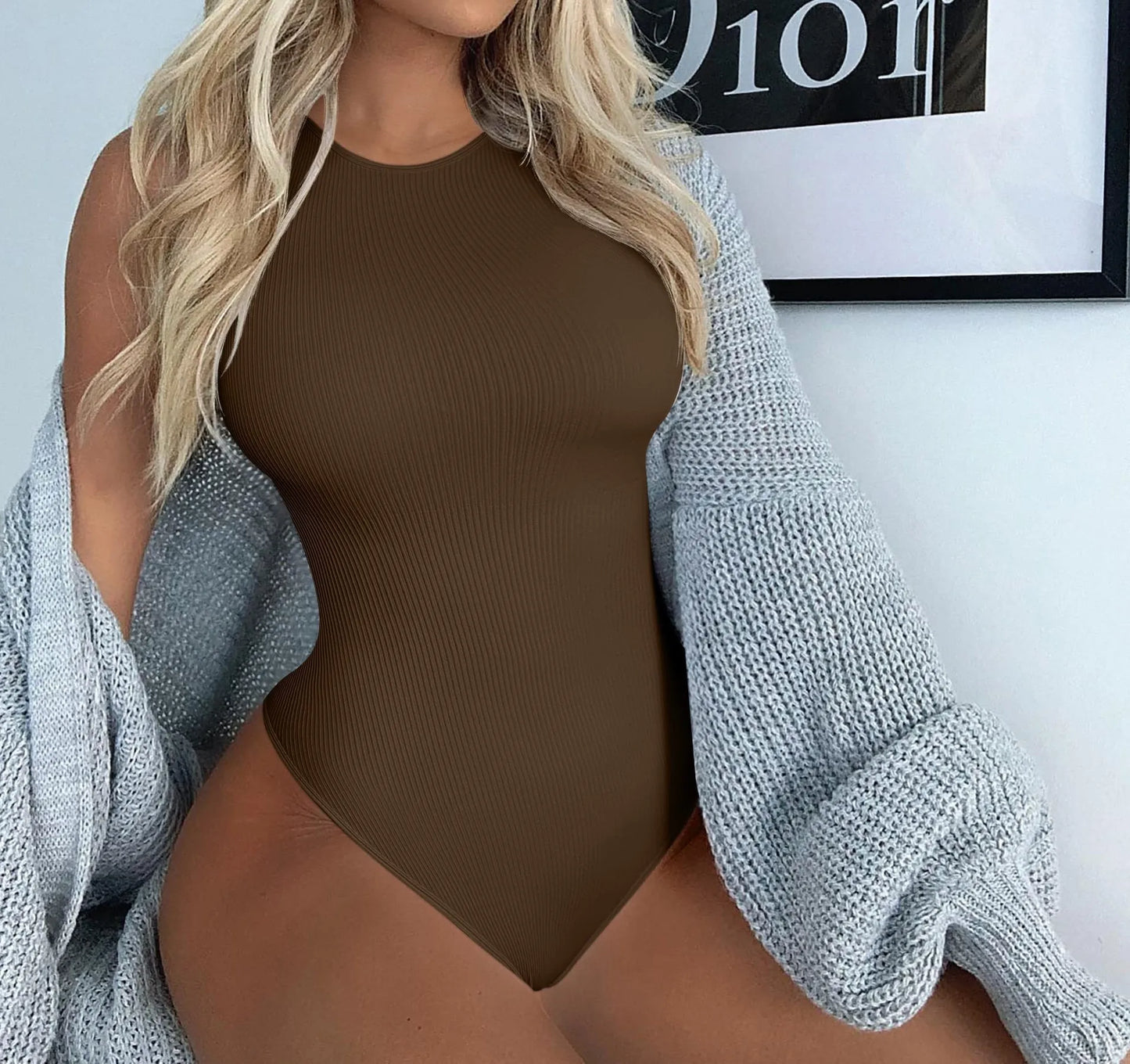 Women's SleevelessOuterwear withA Bottom Layer and Buckle for BodyShaping and Abdominal Compression One-piece T-shaped Shapewear