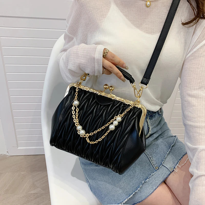 New Summer Women's Shoulder Bag Thick chain Handbag Sense of luxury Ladies Clouds Crossbody Messenger Bags Designer PU Women Bag