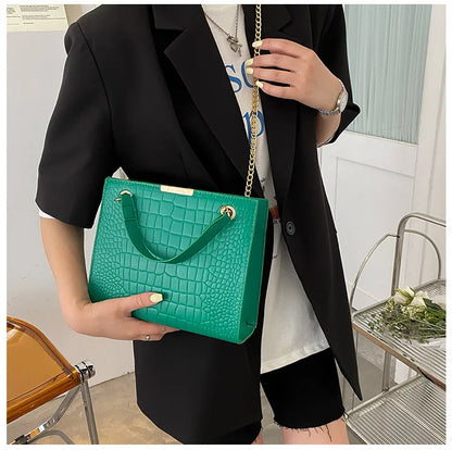 2026 Fashion Luxury Female Crossbody Bags for Women Designer Shoulder Bag Chain Solid Color Messenger Bag Handbags