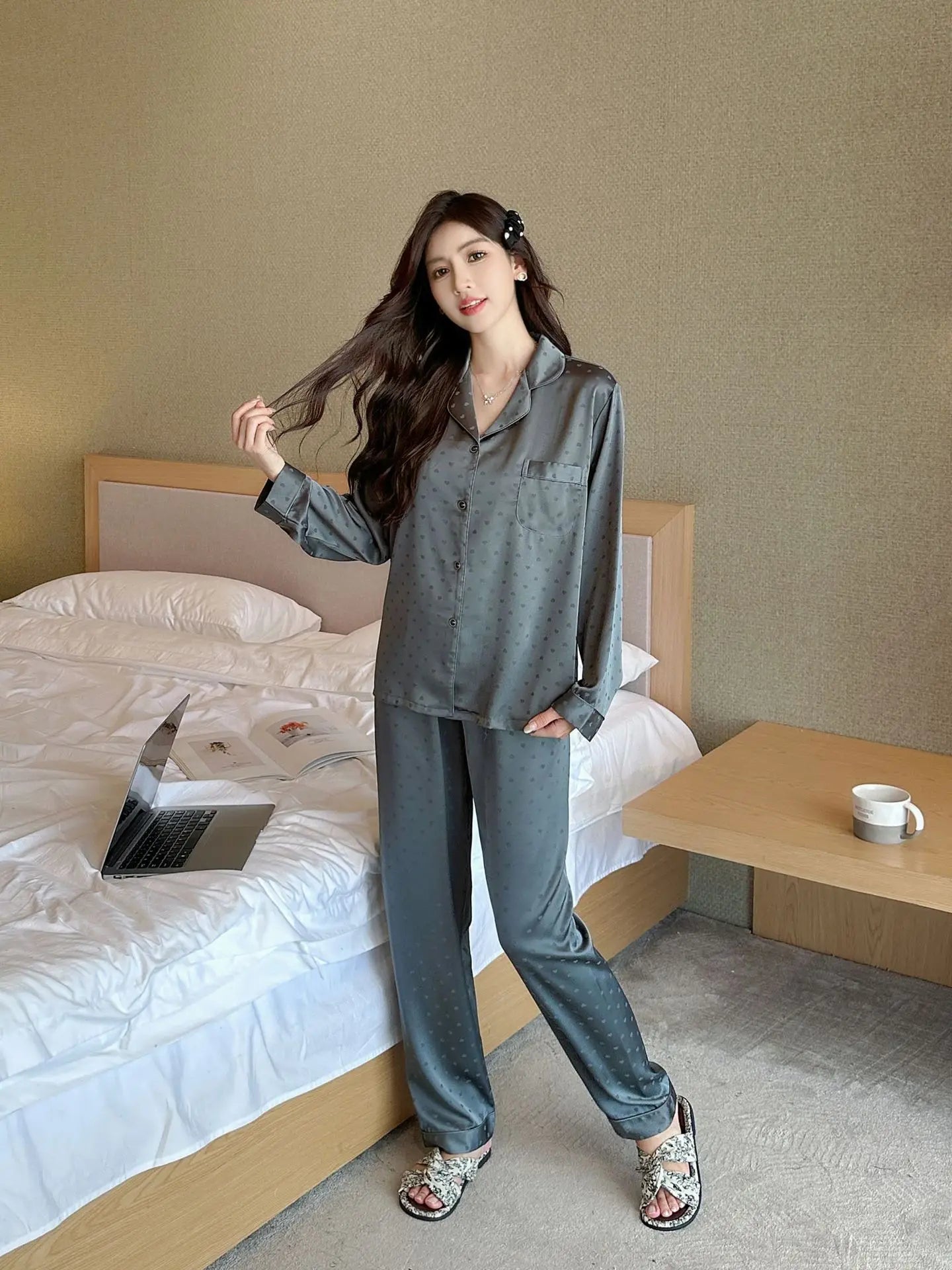 Women's New Arrival Silk-Feel Ice-Silk Lightweight Long-Sleeve Pajama Set Two-Piece Comfortable Homewear Suit