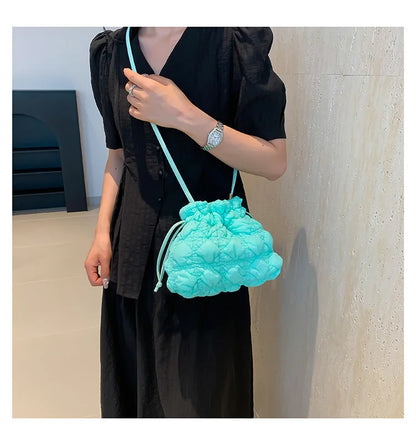 Women Drawstring Shoulder Bags Detachable Strap Quilted Crossbody Bag Solid Color Soft Padding Handbag for Outdoor Travel